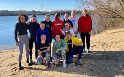 SUP Sportlerinnen aus ganz Deutschland am Sandhofsee